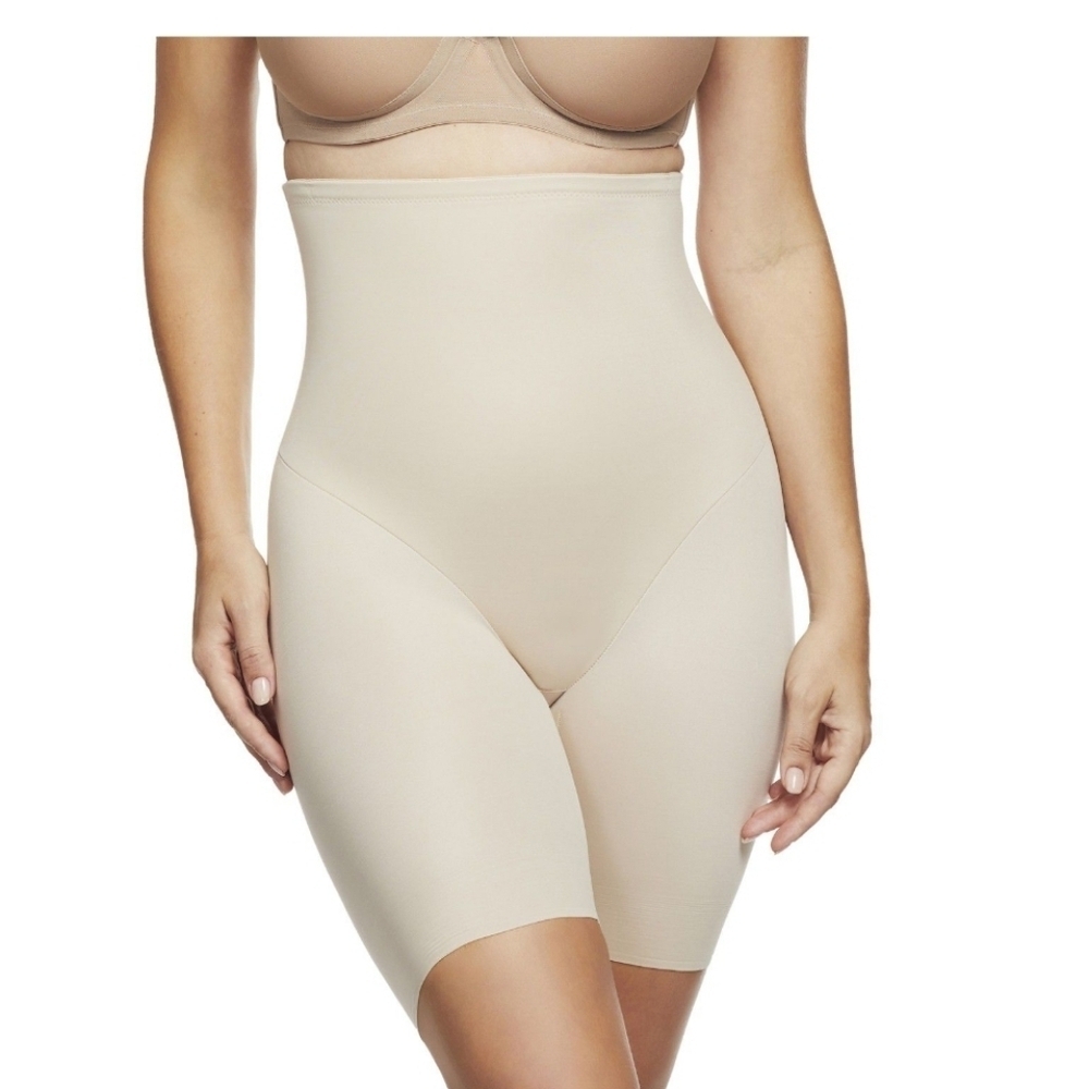 Naomi & Nicole Luxe Shapewear Shoets Size M New Seamless Nude Shapewear Shorts